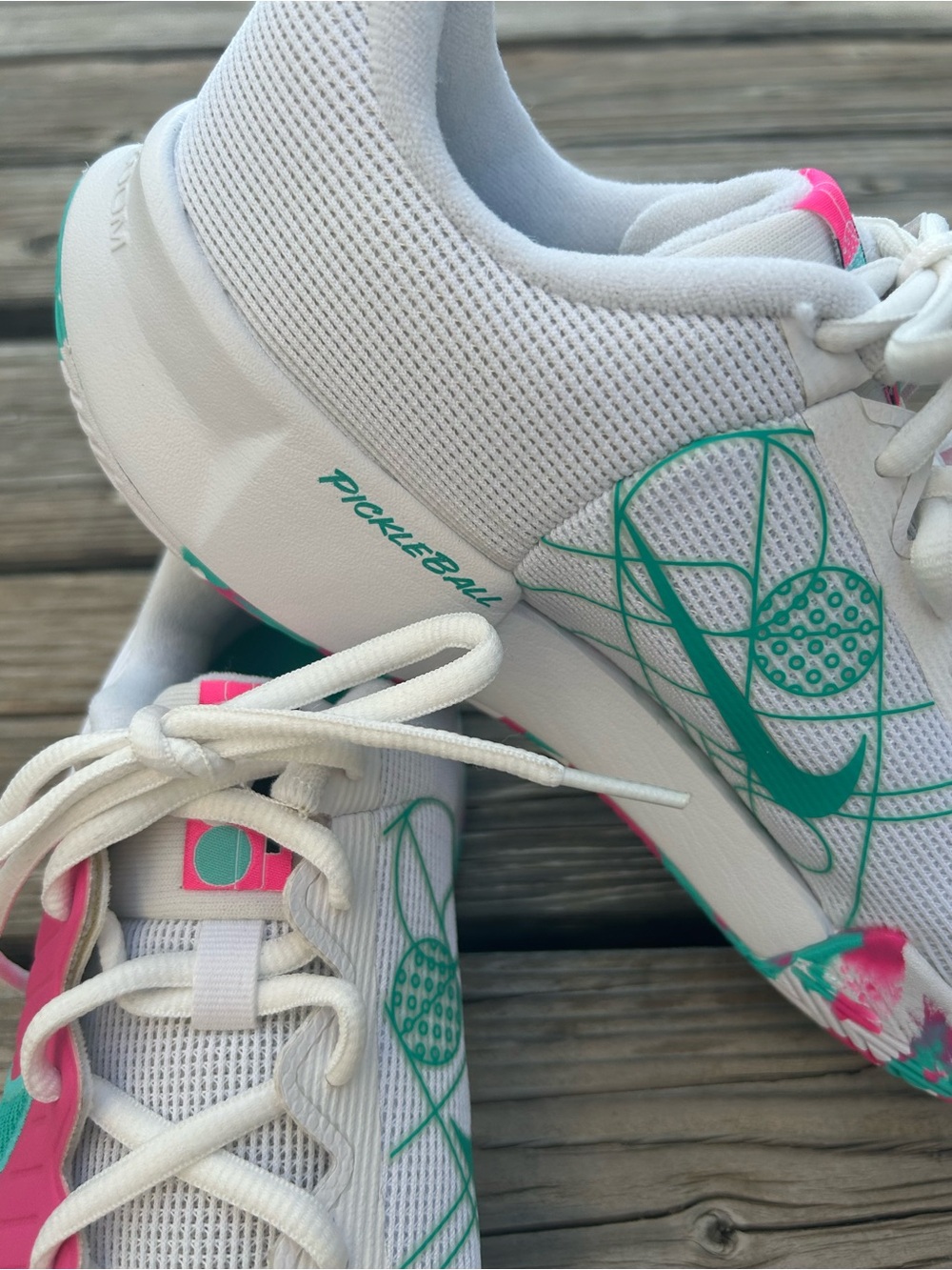 NWOT Nike Pickleball Zoom Challenge in White/Alchemy Pink/Retro shoes